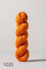 Load image into Gallery viewer, Core by Gusto (fingering/sock)