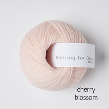Load image into Gallery viewer, Knitting for Olive Merino (fingering)