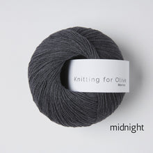 Load image into Gallery viewer, Knitting for Olive Merino (fingering)