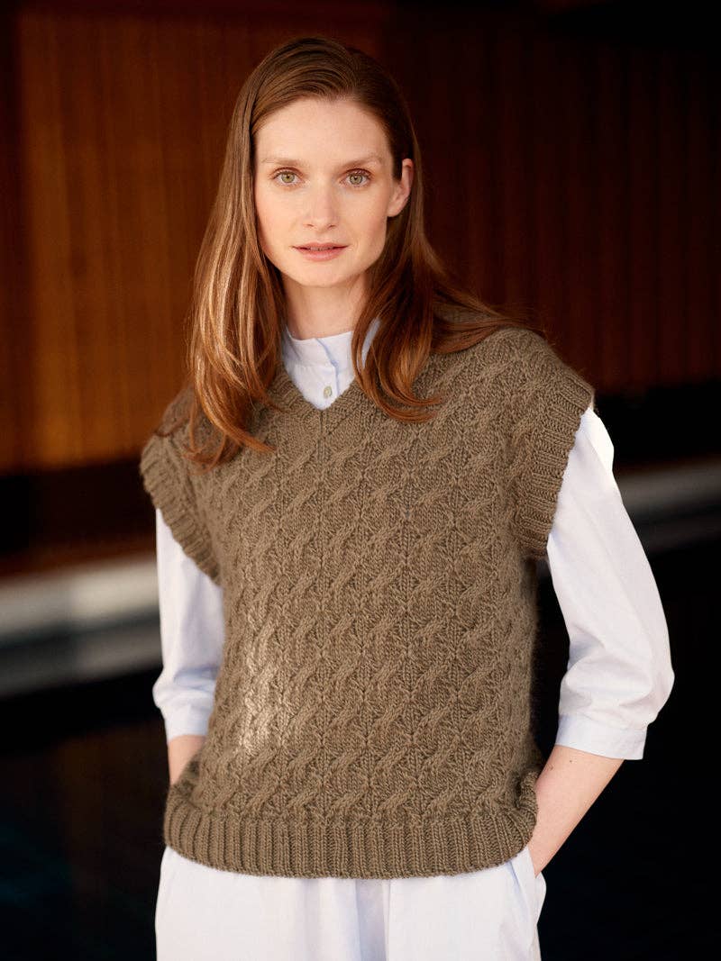 Entwined: Cables, Lace and Knitted Textures
