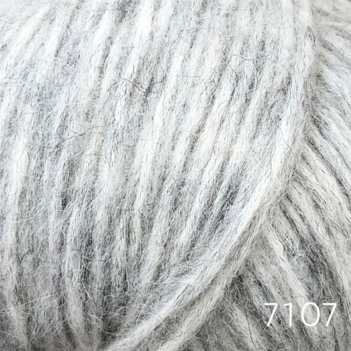 7107 musegrå natur (natural silver grey)