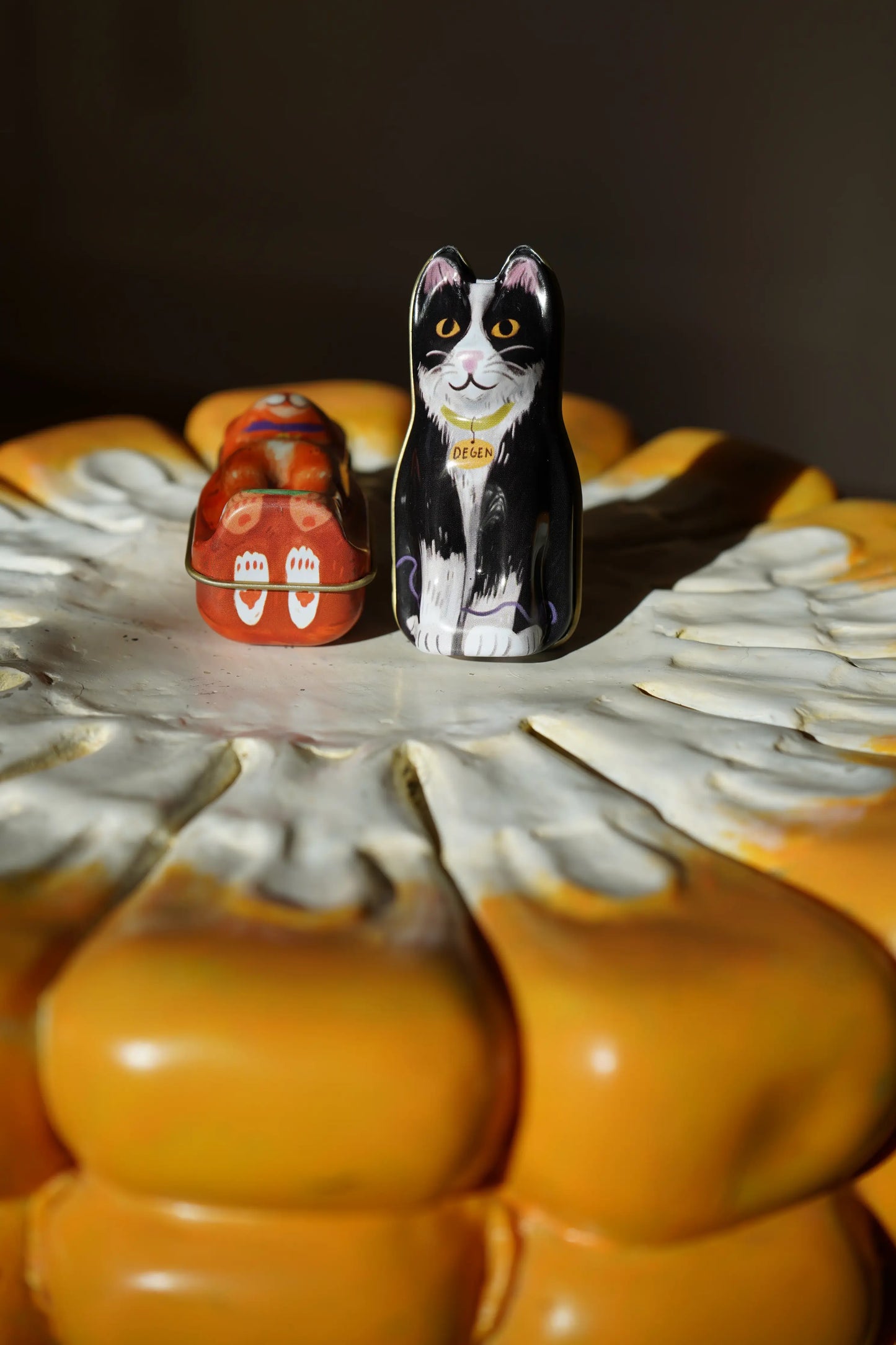 Black Cat Tin with Tapestry Needles