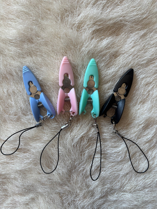 Portable Mini Scissors from Heavenly Yarns are the perfect little snips to tuck into your project bag. Perfect for wherever your next project takes you!