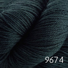 Load image into Gallery viewer, Cascade 220 (worsted)
