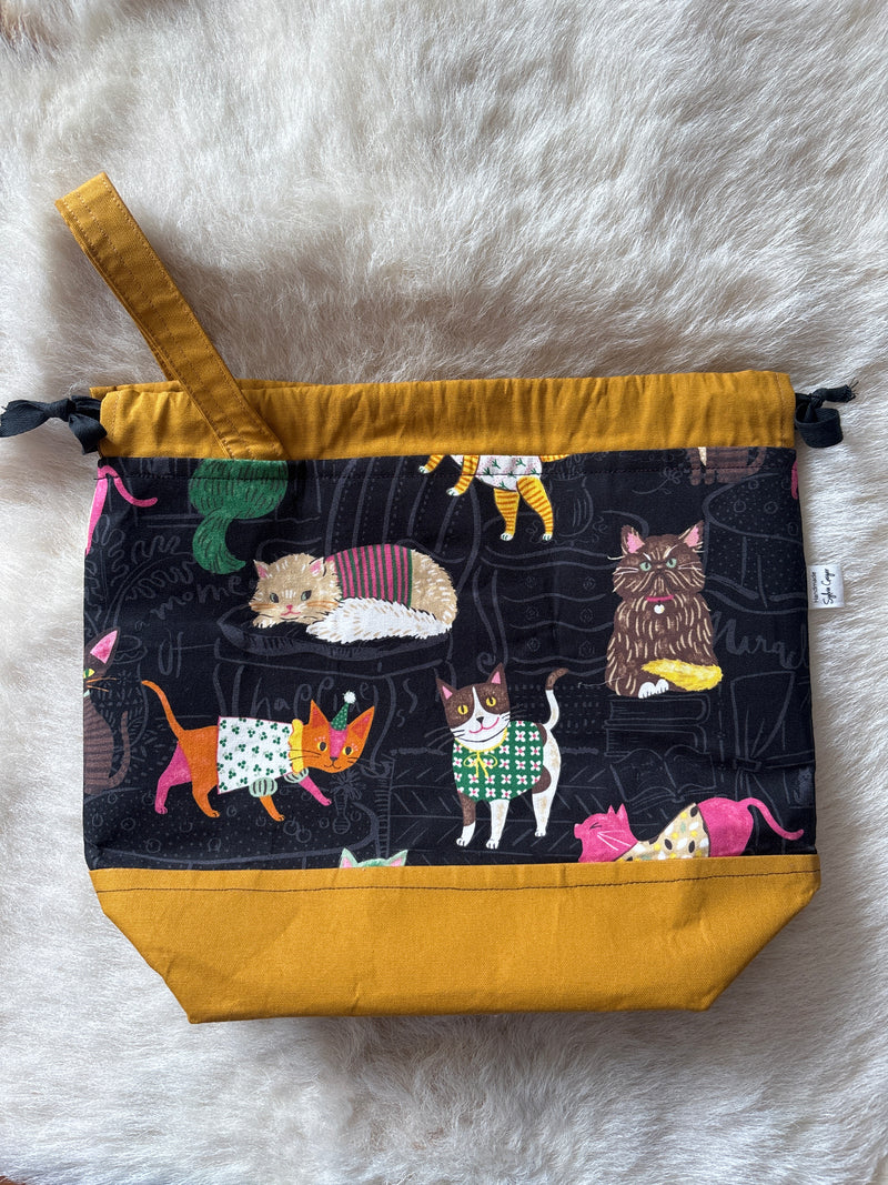 project bag sweater cats/butternut trim