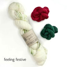 Load image into Gallery viewer, Emma&#39;s Yarn I&#39;d Rather Dot Kit
