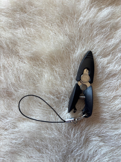 Portable Mini Scissors from Heavenly Yarns in color black. 