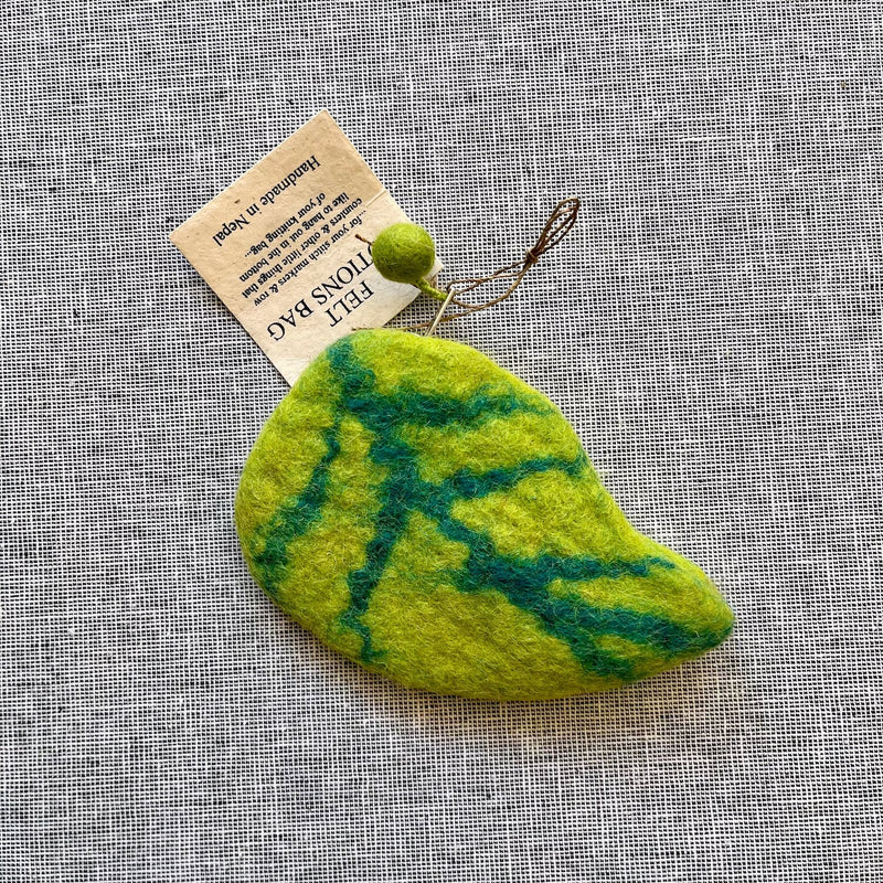 small pouch light green leaf
