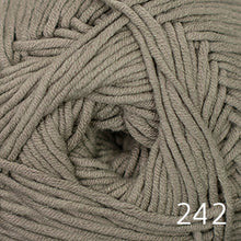 Load image into Gallery viewer, Sarasota Chunky by Cascade (bulky)
