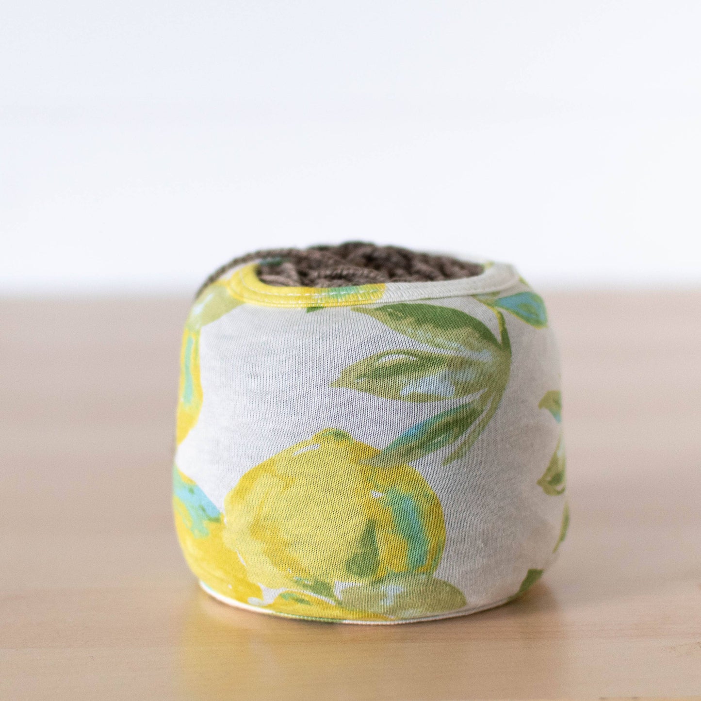 Limon COZY CAKES Yarn Cozy