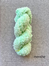 Load image into Gallery viewer, Fib-r-land Bubbly Boucle (bulky)

