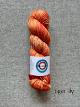 Load image into Gallery viewer, ontheround Nimble Sock (fingering/sock)
