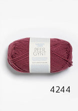 Load image into Gallery viewer, Peer Gynt (dk/light worsted) by Sandnes Garn
